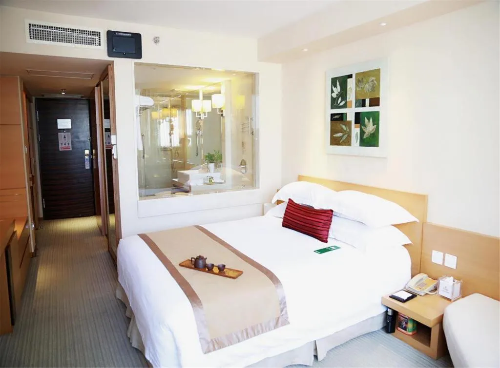 Bed in Jinglun Hotel