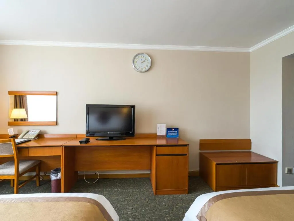 Bed in Jinglun Hotel