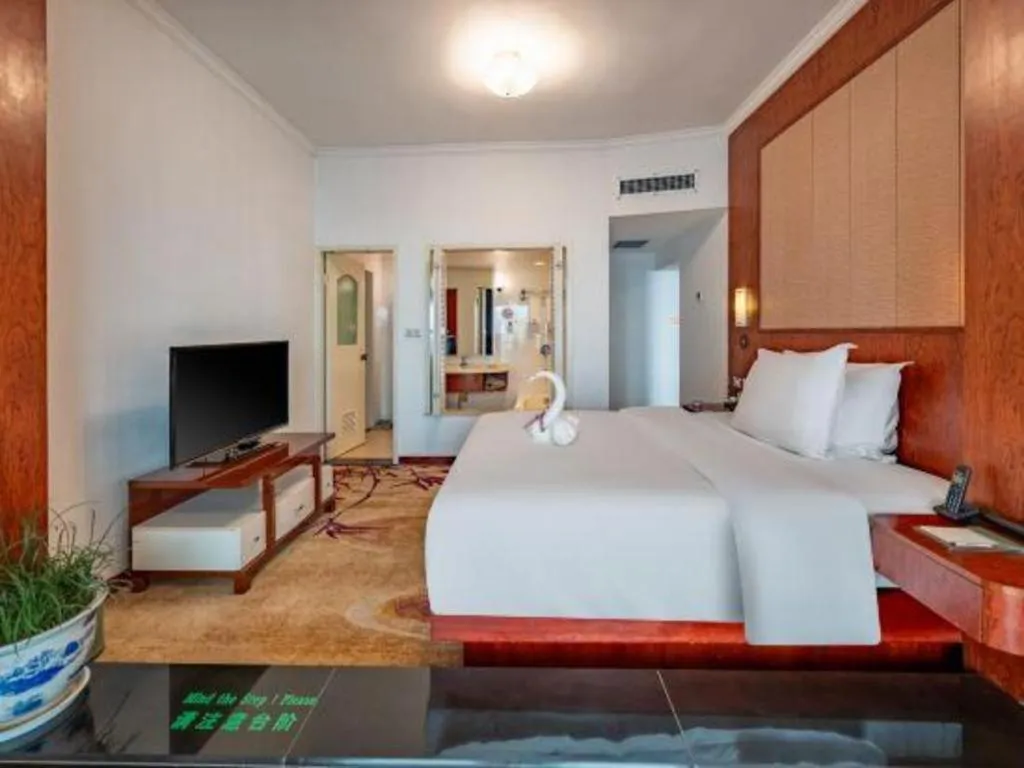 Bed in Expo Garden Hotel