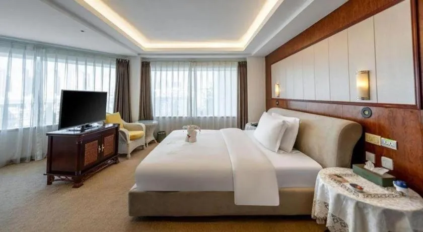 Bed in Expo Garden Hotel