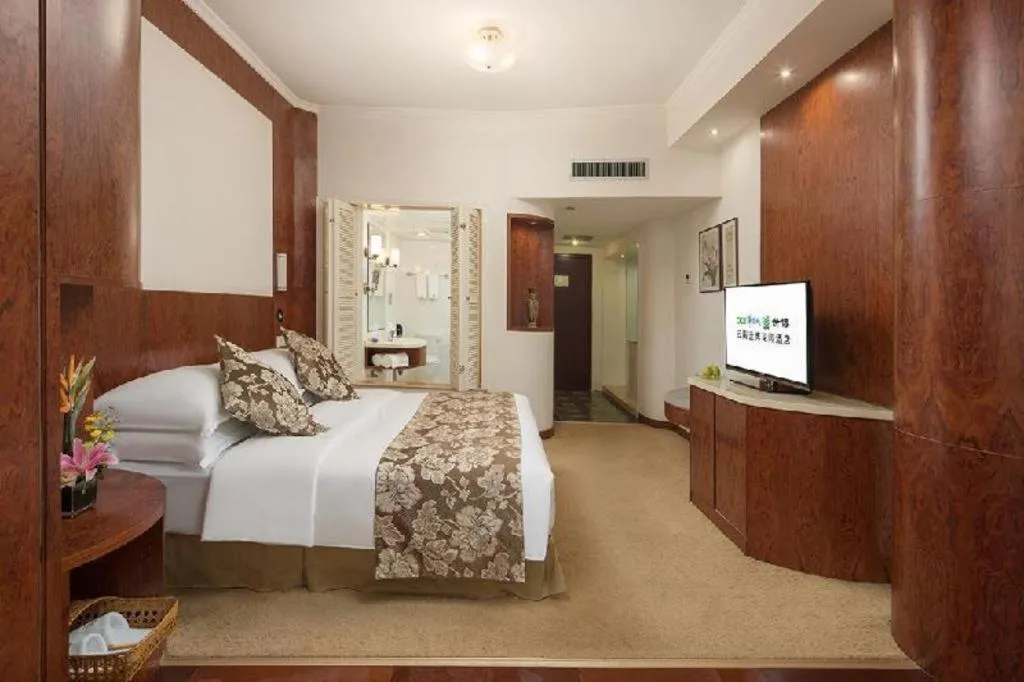 Bed in Expo Garden Hotel