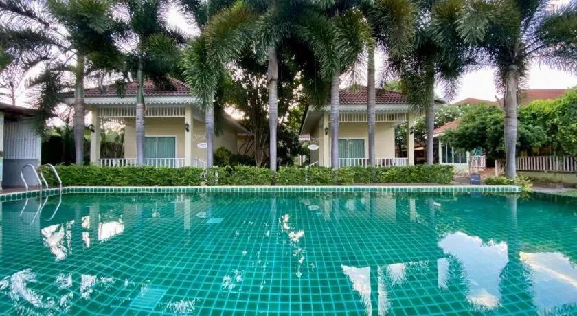 Ruen Maihom Riverside Cottage