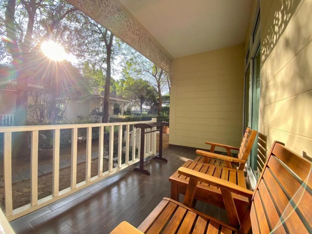 Ruen Maihom Riverside Cottage