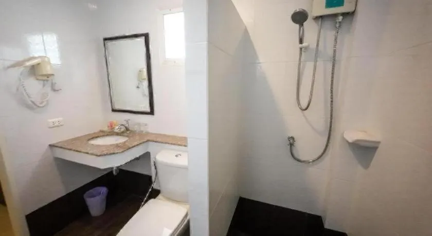 Ruen Maihom Riverside Cottage