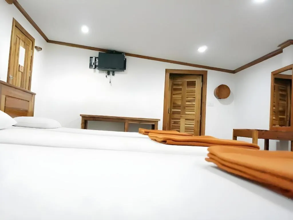 Bed in Thongphaphum Place