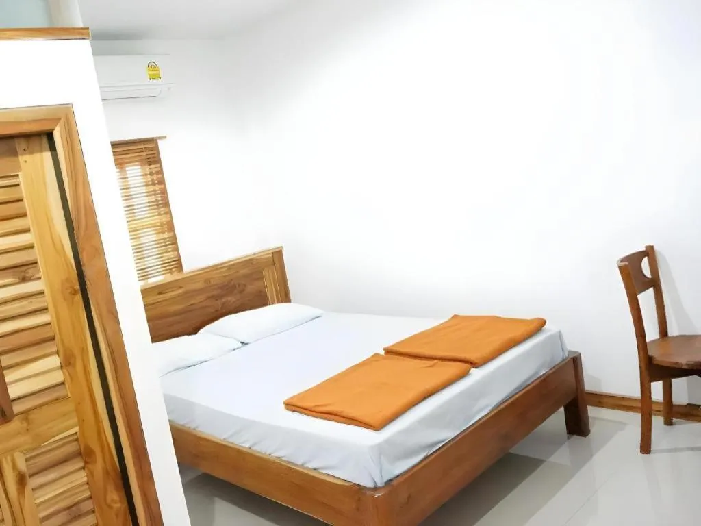 Bed in Thongphaphum Place