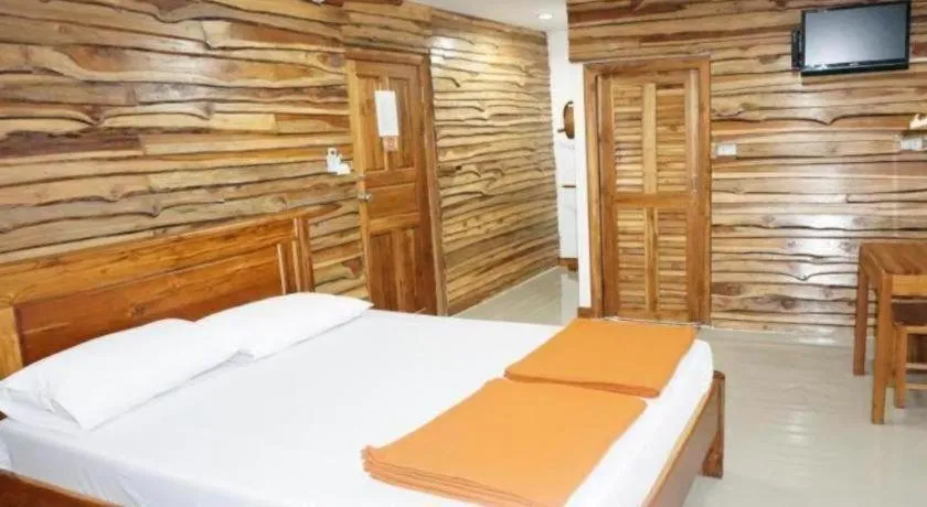 Bed in Thongphaphum Place