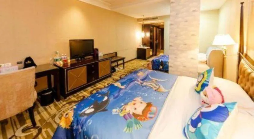 Bed in Qingdao Danube International Hotel