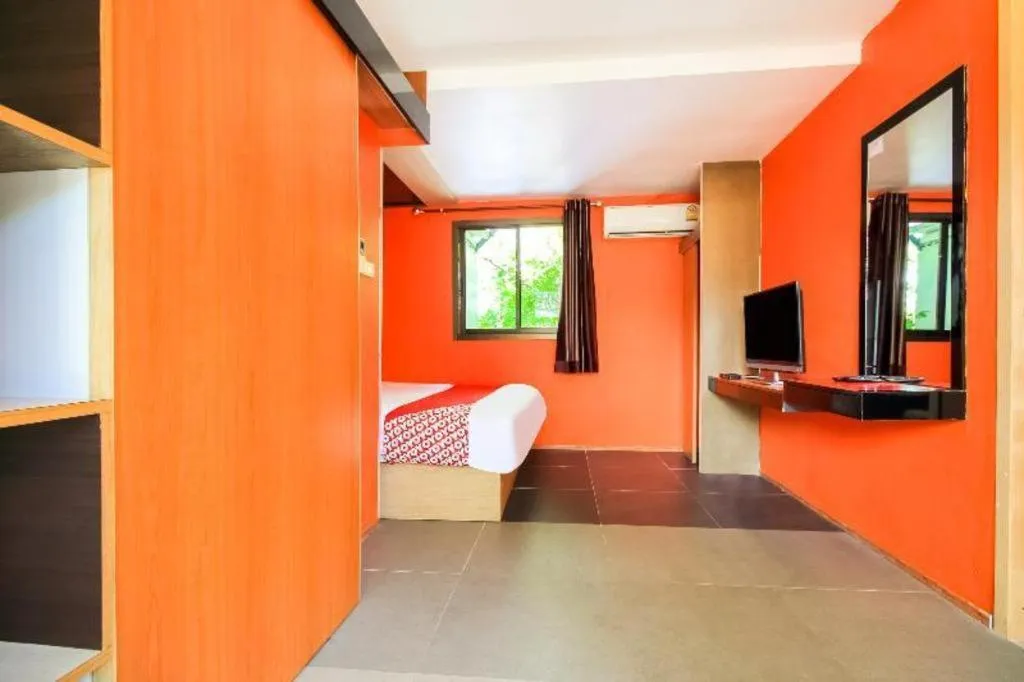Bed in OYO 271 The Resort Romklao