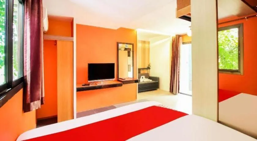 Bed in OYO 271 The Resort Romklao