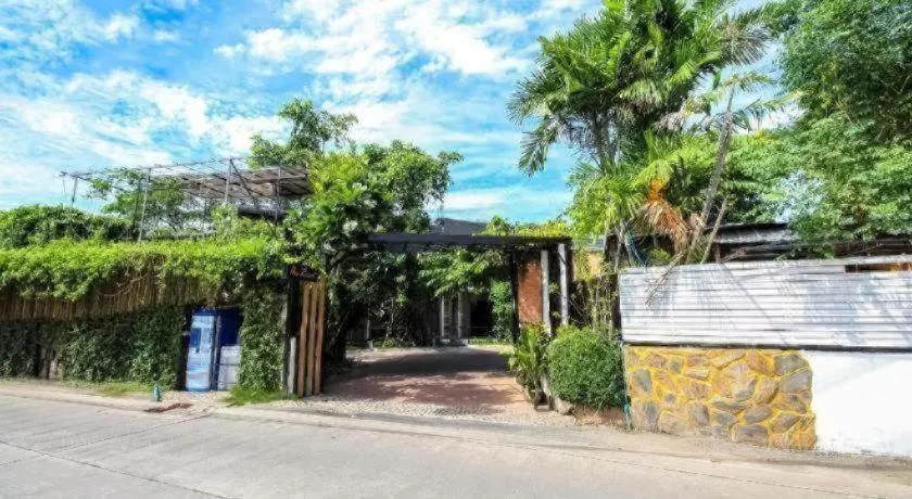 OYO 271 The Resort Romklao