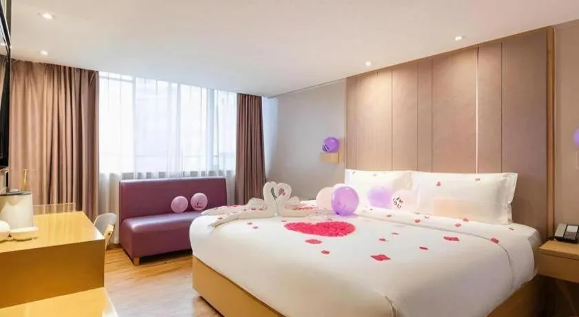 Bed in Lavande Hotel Guangzhou Tianhe Park Metro Station