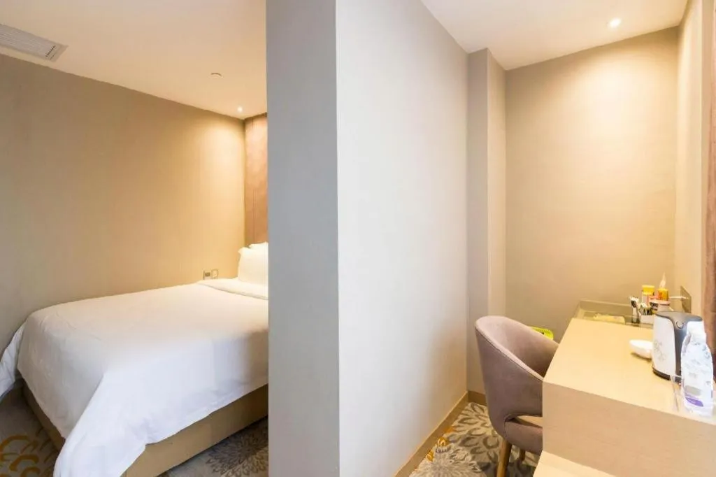 Bed in Lavande Hotel Guangzhou Tianhe Park Metro Station