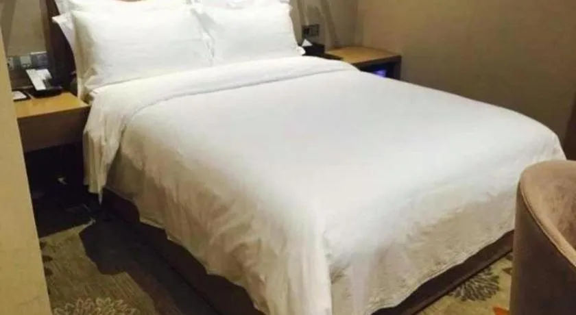 Bed in Lavande Hotel Guangzhou Tianhe Park Metro Station