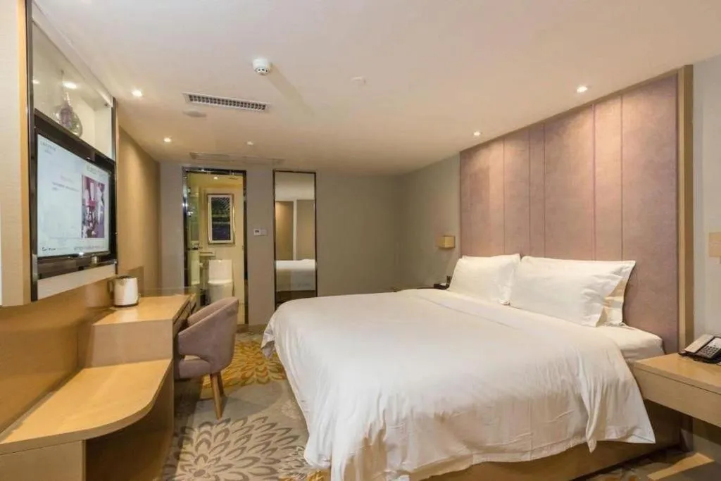 Bed in Lavande Hotel Guangzhou Tianhe Park Metro Station