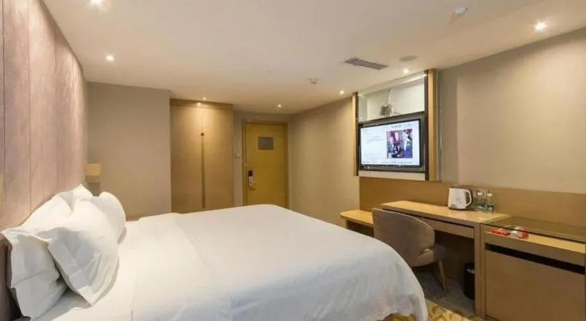 Bed in Lavande Hotel Guangzhou Tianhe Park Metro Station