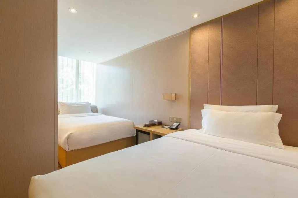 Bed in Lavande Hotel Guangzhou Tianhe Park Metro Station