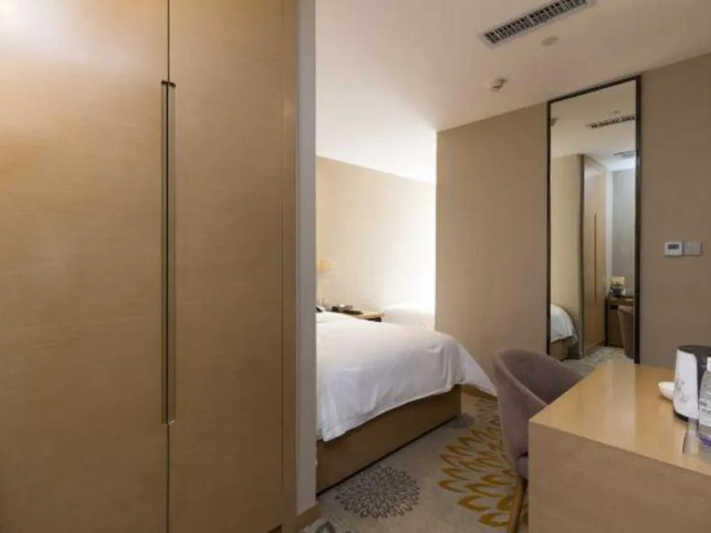 Bed in Lavande Hotel Guangzhou Tianhe Park Metro Station