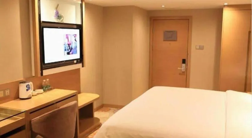 Bed in Lavande Hotel Guangzhou Tianhe Park Metro Station