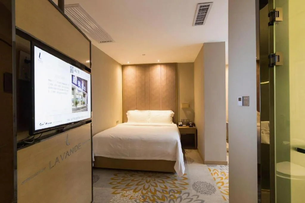 Bed in Lavande Hotel Guangzhou Tianhe Park Metro Station