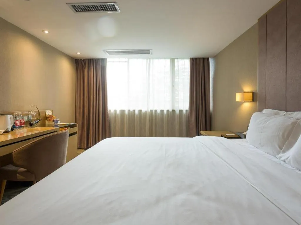 Bed in Lavande Hotel Guangzhou Tianhe Park Metro Station