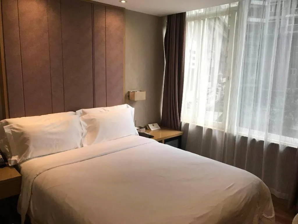 Bed in Lavande Hotel Guangzhou Tianhe Park Metro Station
