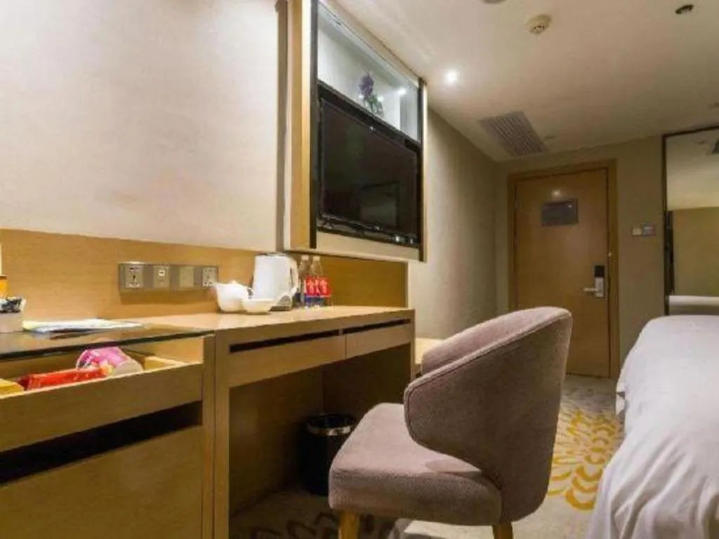 Bed in Lavande Hotel Guangzhou Tianhe Park Metro Station