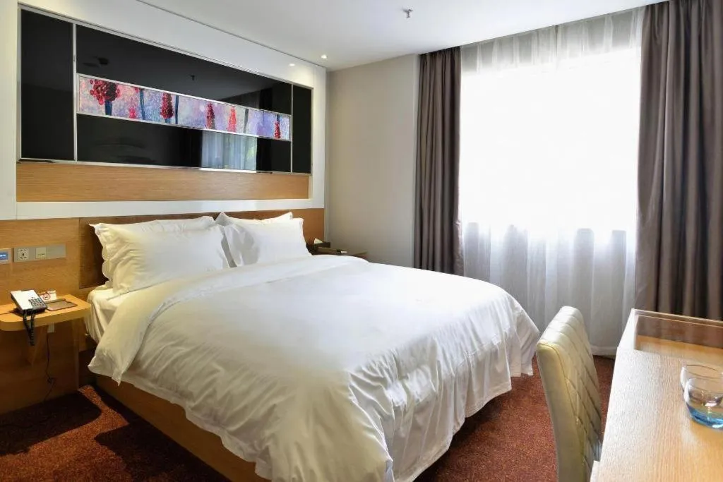 Bed in Lavande Hotel Guangzhou Tianhe Park Metro Station