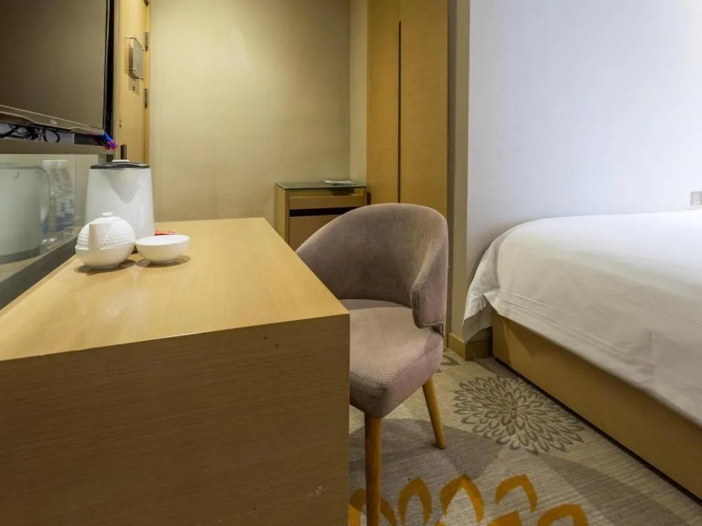 Bed in Lavande Hotel Guangzhou Tianhe Park Metro Station