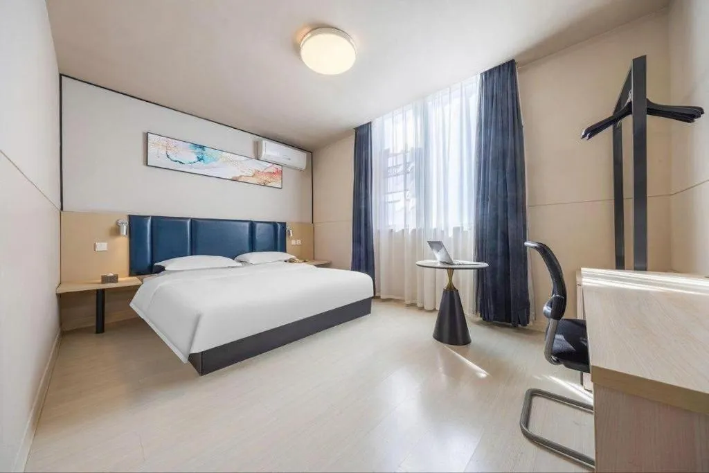 Bed in Jinjiang Inn Kunming Changshui Airport