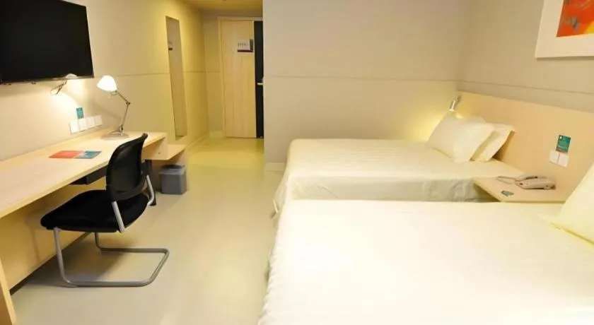 Bed in Jinjiang Inn Kunming Changshui Airport