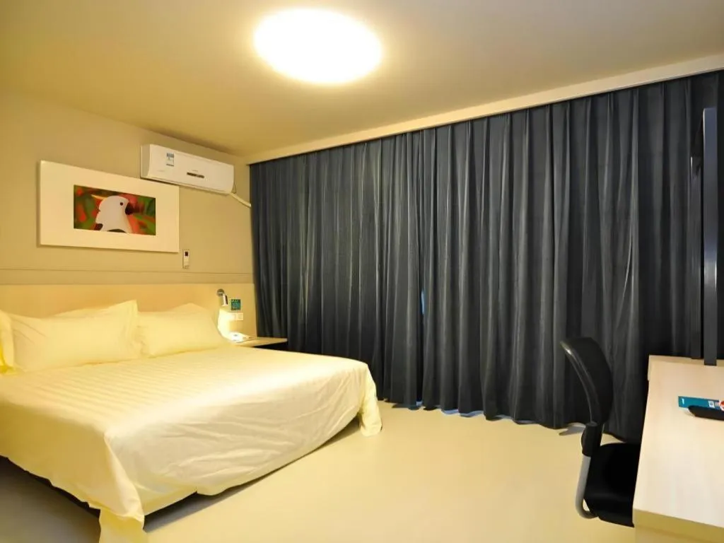 Bed in Jinjiang Inn Kunming Changshui Airport