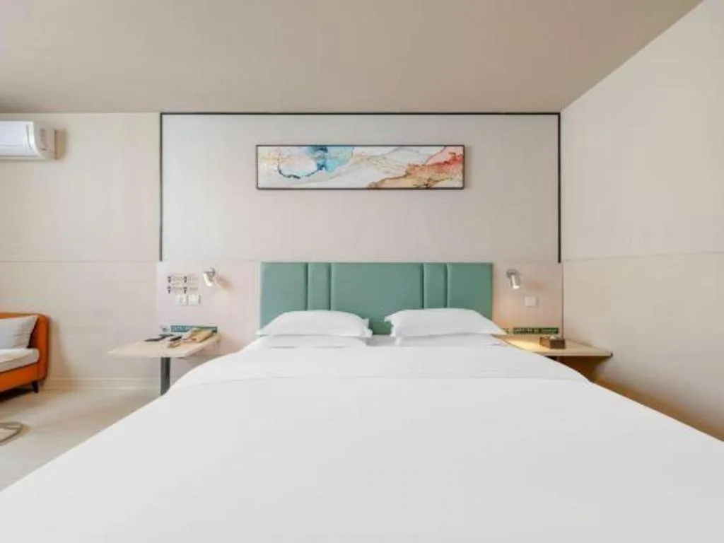 Bed in Jinjiang Inn Kunming Changshui Airport