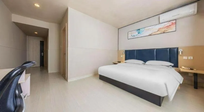 Bed in Jinjiang Inn Kunming Changshui Airport