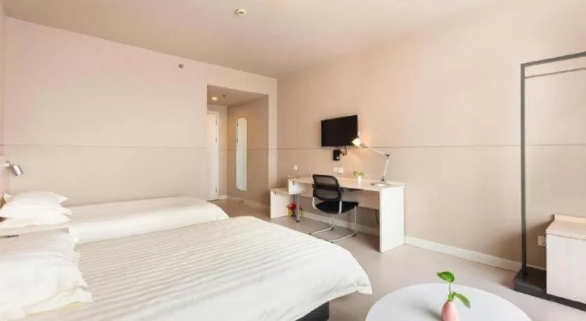 Bed in Jinjiang Inn Jinhua Binhong Road