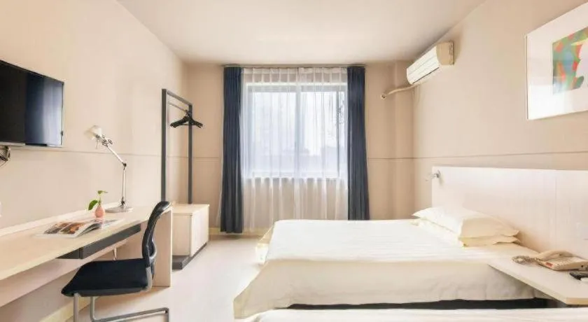 Bed in Jinjiang Inn Jinhua Binhong Road