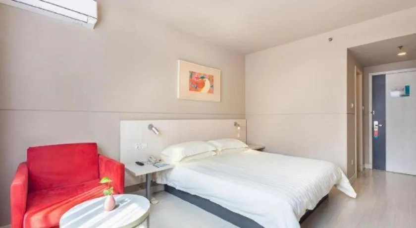 Bed in Jinjiang Inn Jinhua Binhong Road