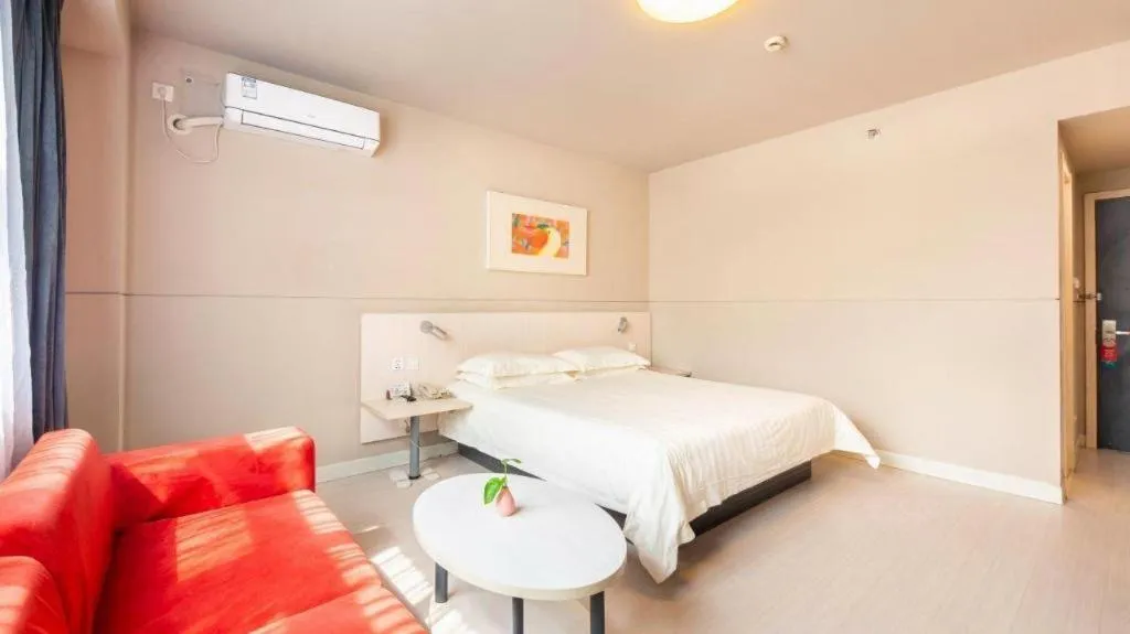 Bed in Jinjiang Inn Jinhua Binhong Road