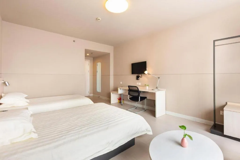 Bed in Jinjiang Inn Jinhua Binhong Road