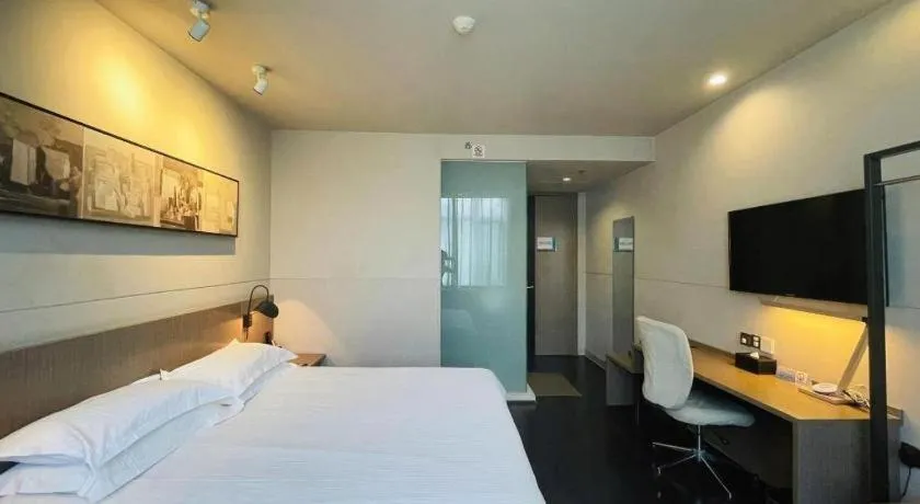 Bed in Jinjiang Inn Xi'an Zhonglou North Street Metro Station