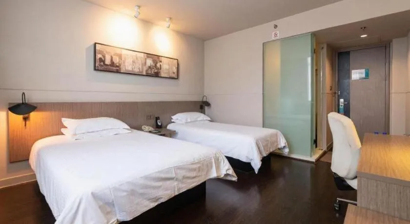 Bed in Jinjiang Inn Xi'an Zhonglou North Street Metro Station