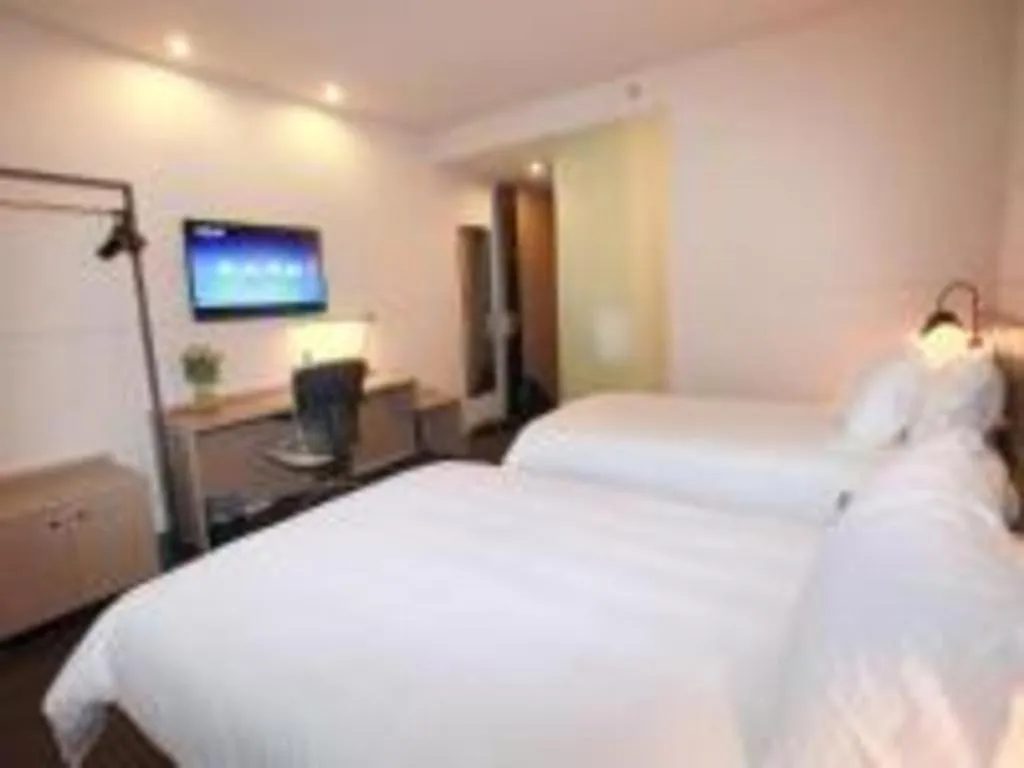 Bed in Jinjiang Inn Xi'an Zhonglou North Street Metro Station