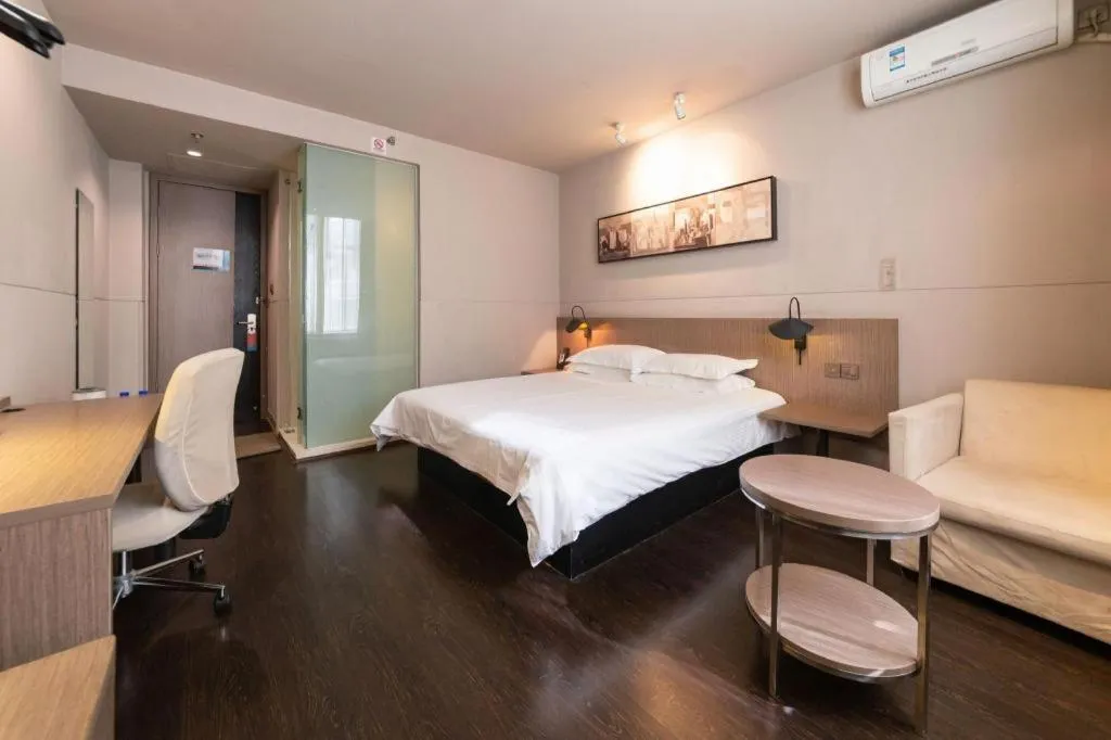 Bed in Jinjiang Inn Xi'an Zhonglou North Street Metro Station