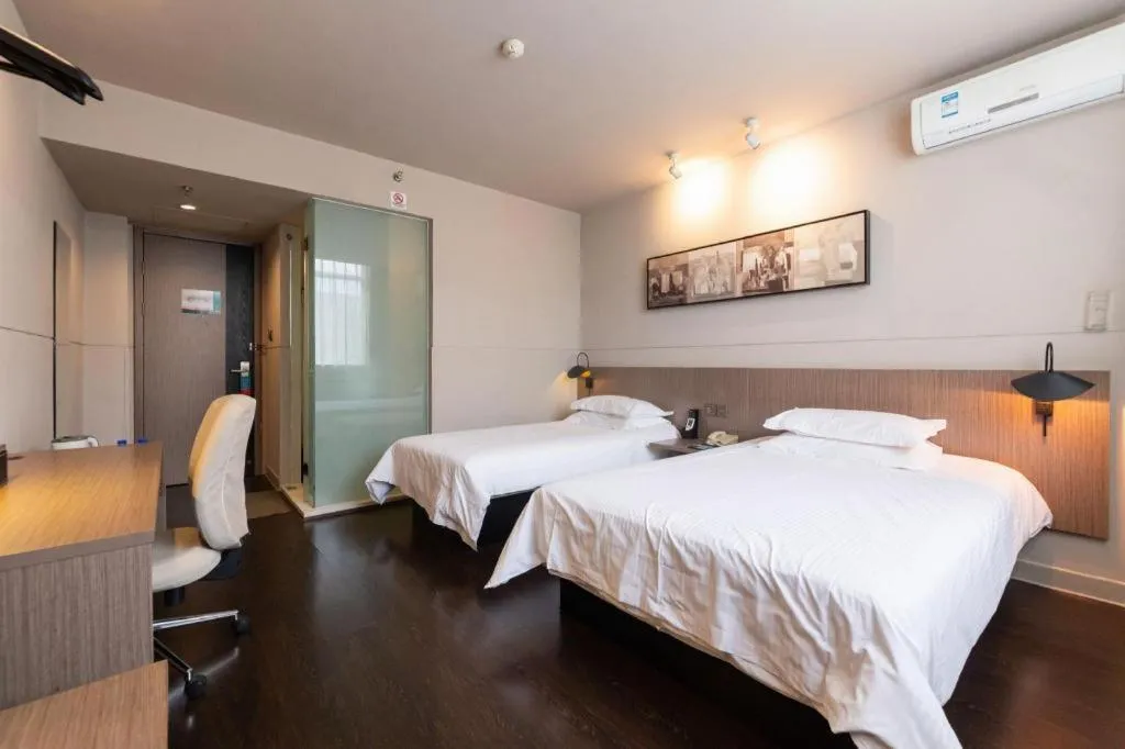 Bed in Jinjiang Inn Xi'an Zhonglou North Street Metro Station