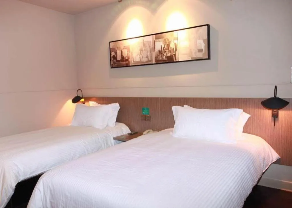 Bed in Jinjiang Inn Xi'an Zhonglou North Street Metro Station