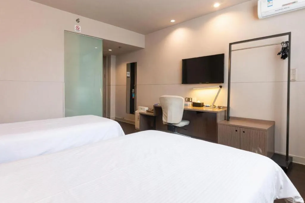 Bed in Jinjiang Inn Xi'an Zhonglou North Street Metro Station