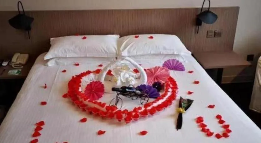 Bed in Jinjiang Inn Xi'an Zhonglou North Street Metro Station