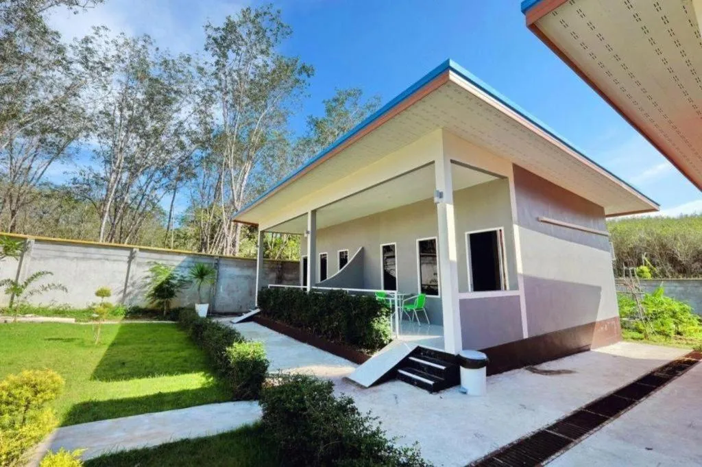 At night Airport Resort