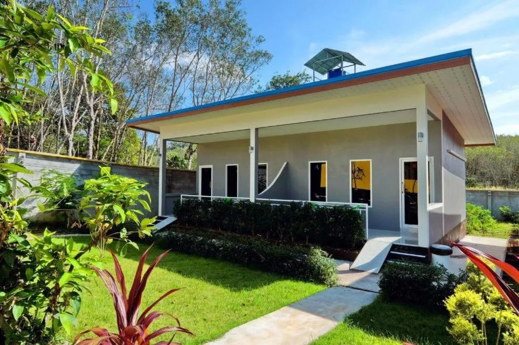 At night Airport Resort