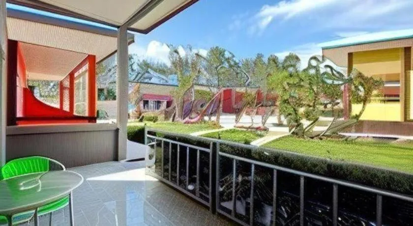 At night Airport Resort